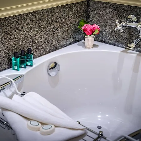 Exclusive Bonifacius Bed and Breakfast 4*
